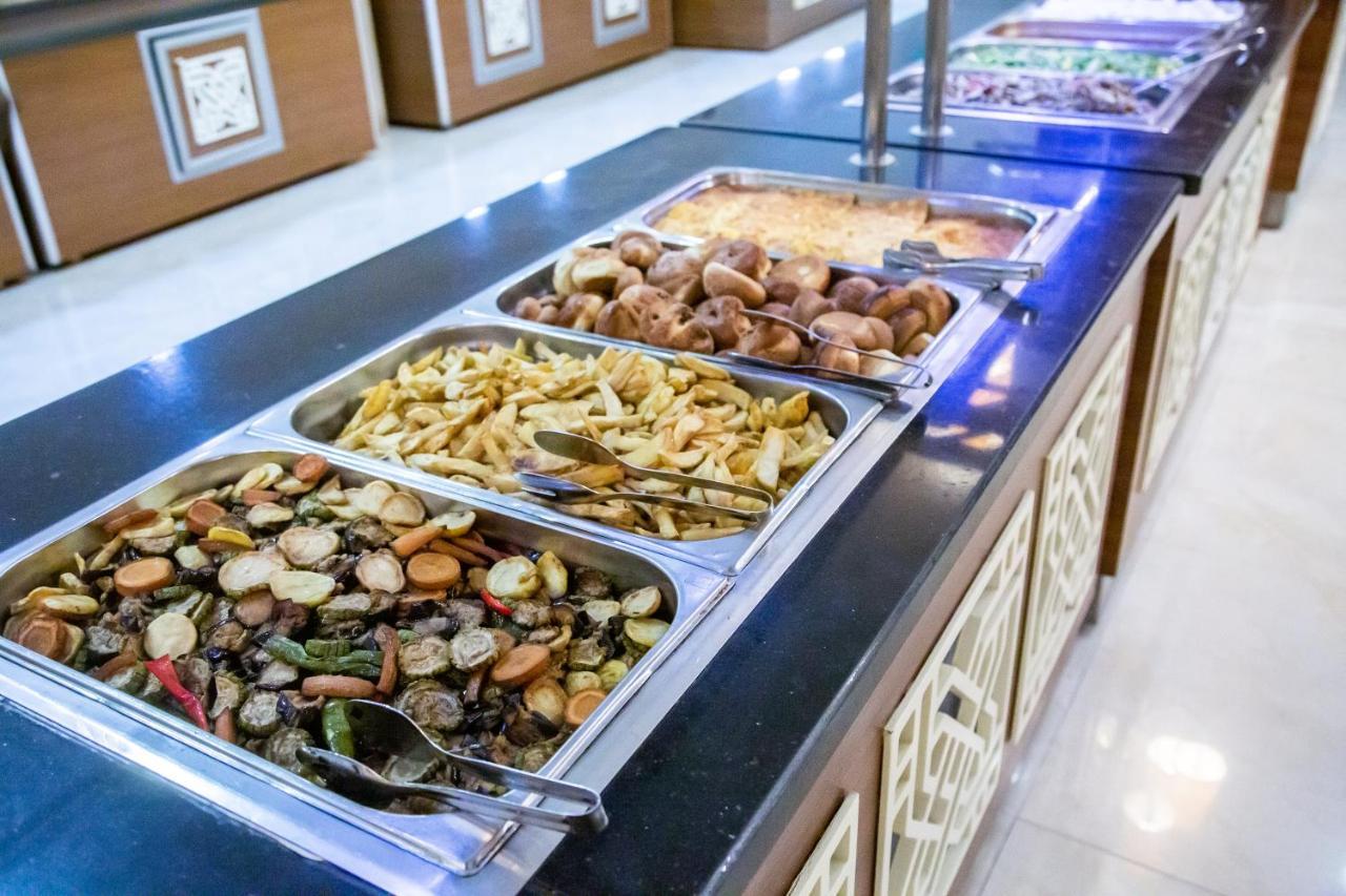 Spa Hotel Colossae Thermal Karahayit  Esterno foto A chafing dish buffet
