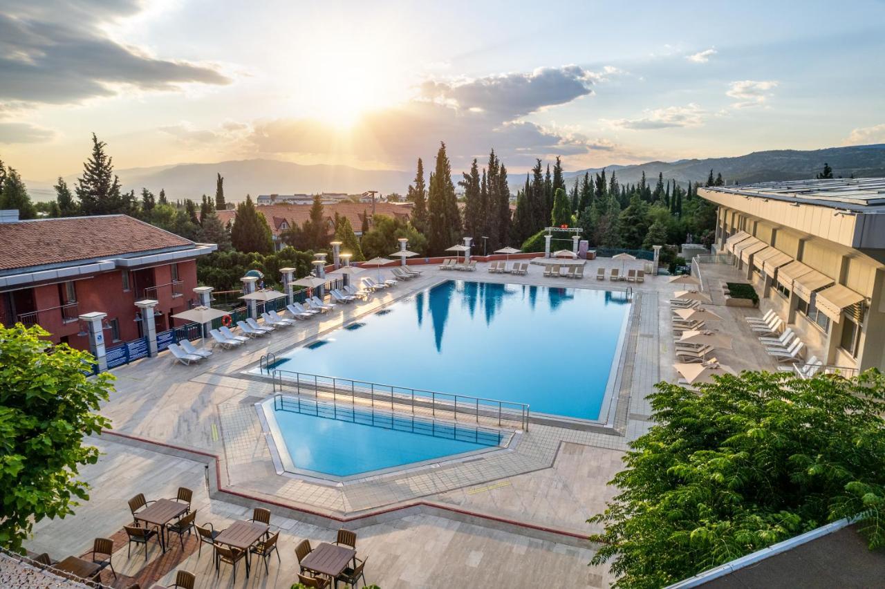 Spa Hotel Colossae Thermal Karahayit  Esterno foto The Dan Hotel