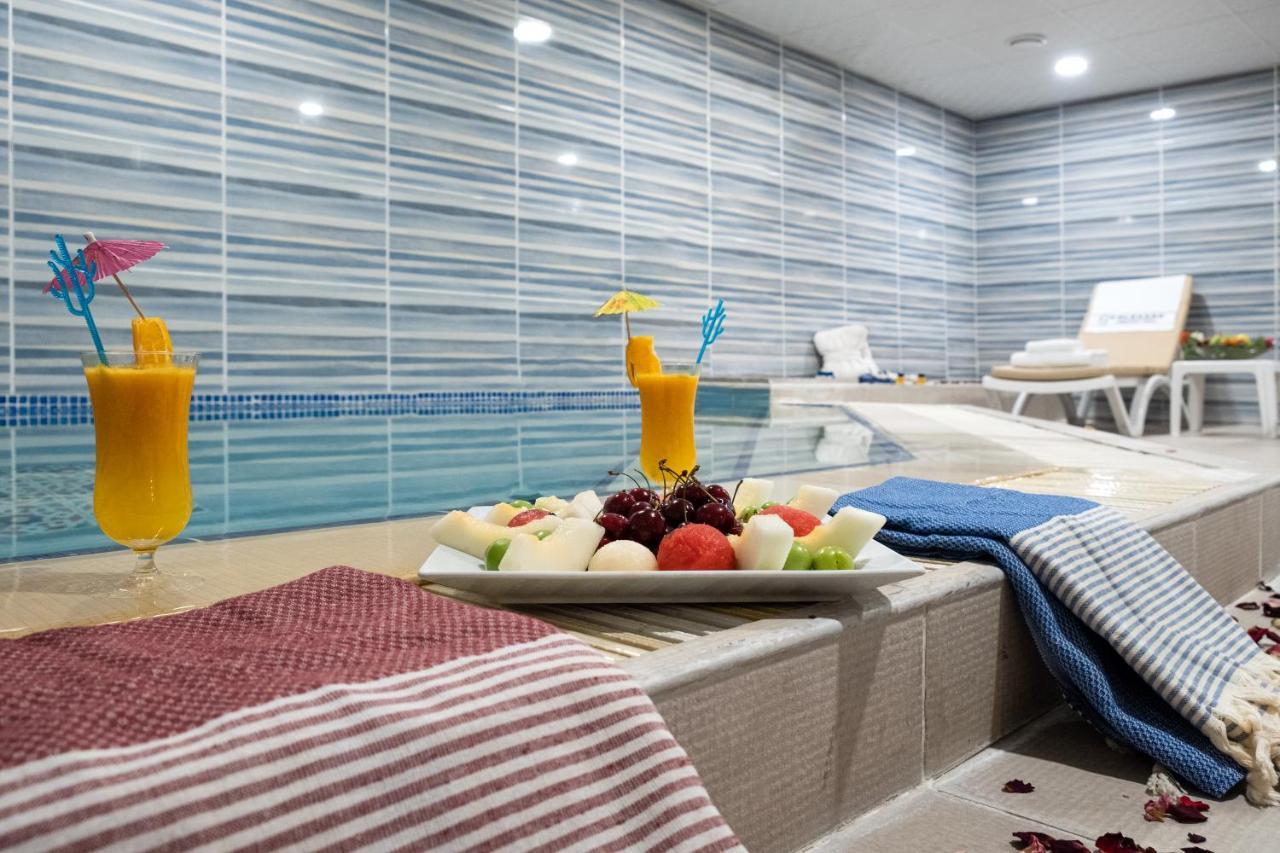 Spa Hotel Colossae Thermal Karahayit  Esterno foto A spa in Turkey