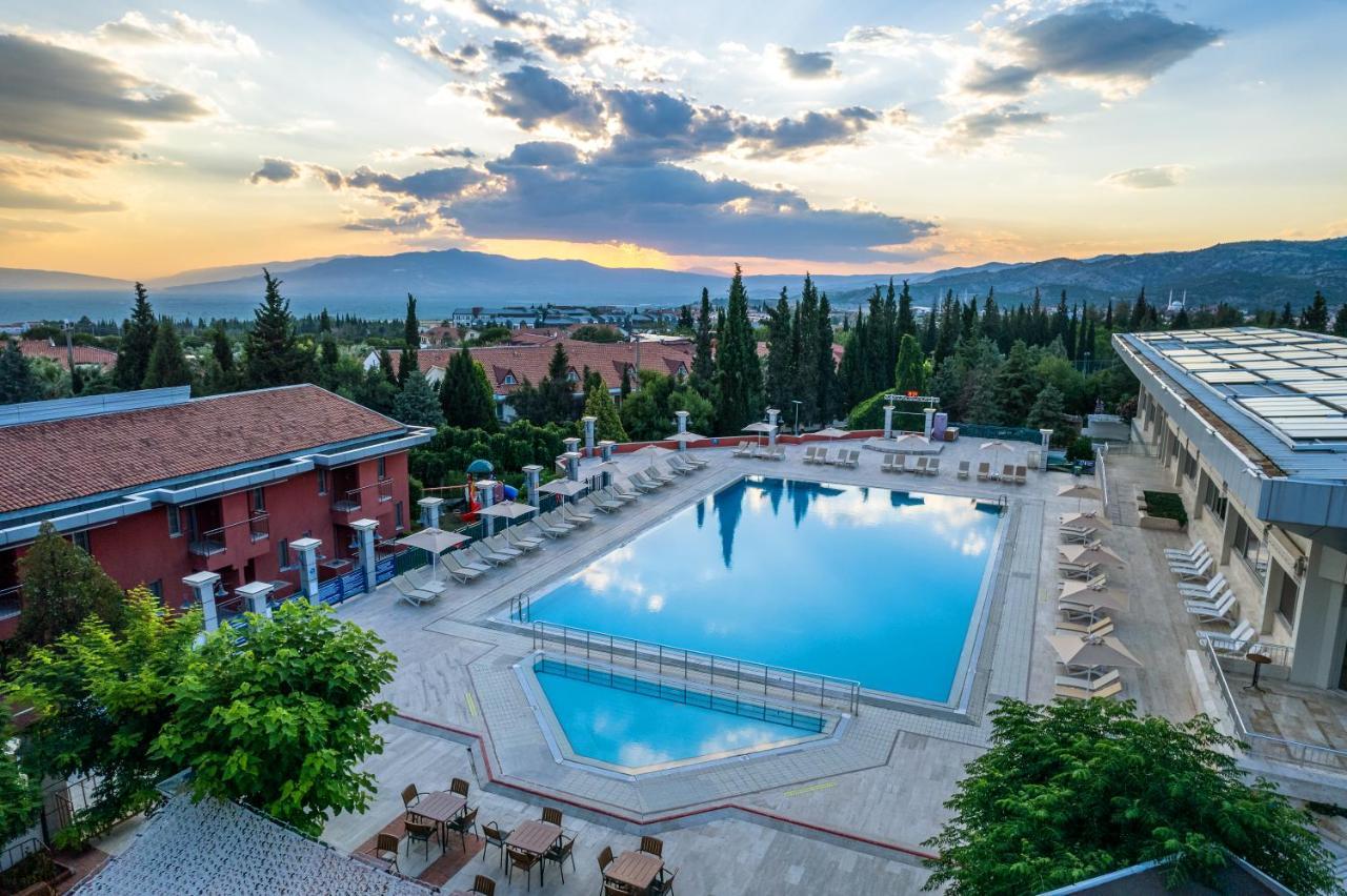 Spa Hotel Colossae Thermal Karahayit  Esterno foto The pool at the University of Patras