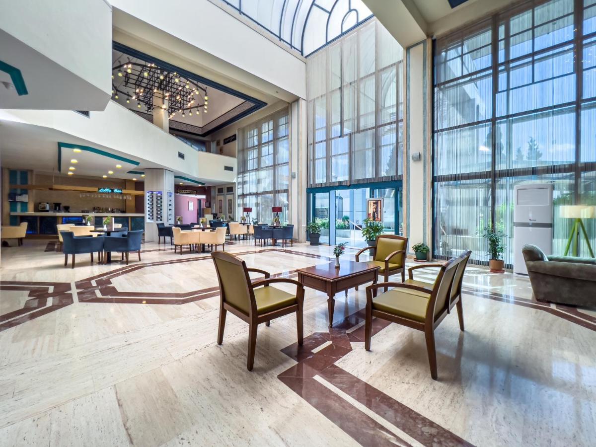 Spa Hotel Colossae Thermal Karahayit  Esterno foto Lobby