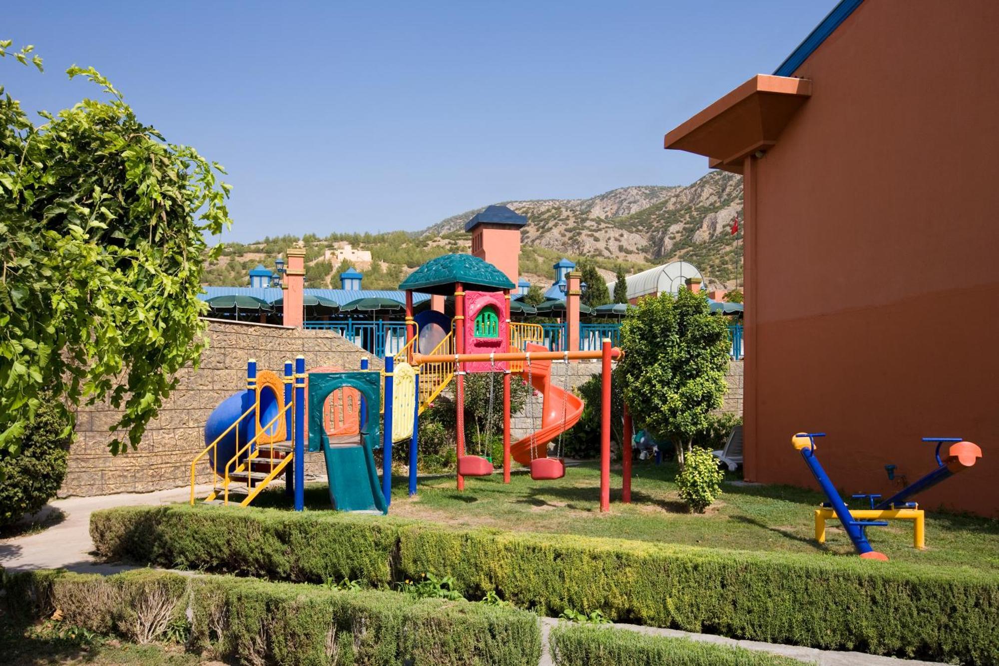 Spa Hotel Colossae Thermal Karahayit  Esterno foto Playground at the hotel